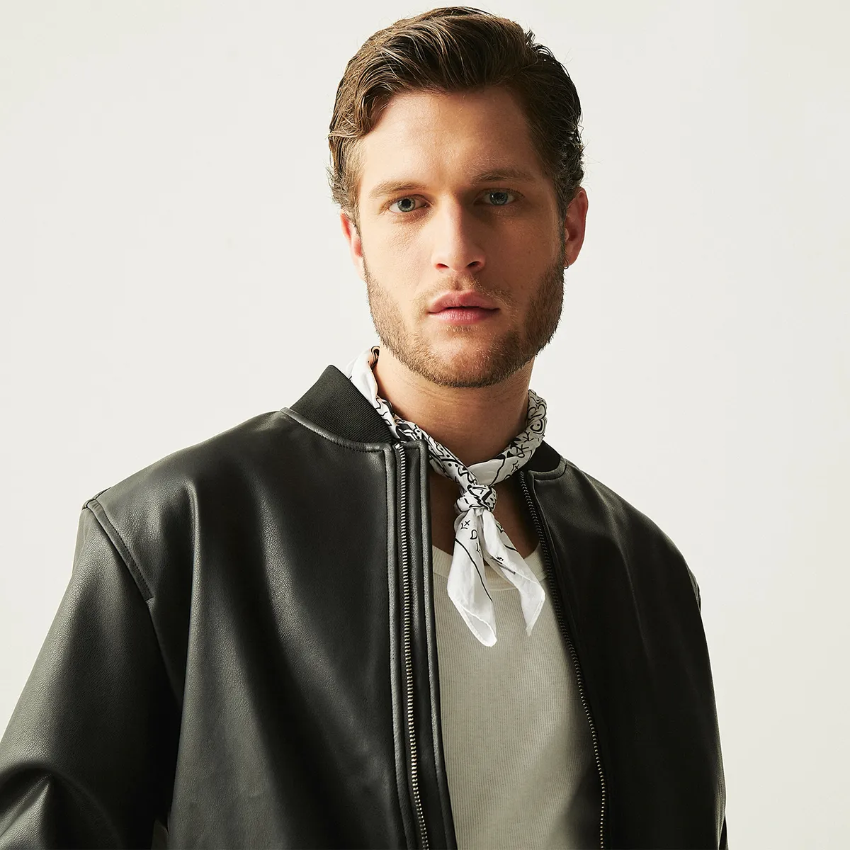 BASEMENT - Pañuelo Hombre Basement