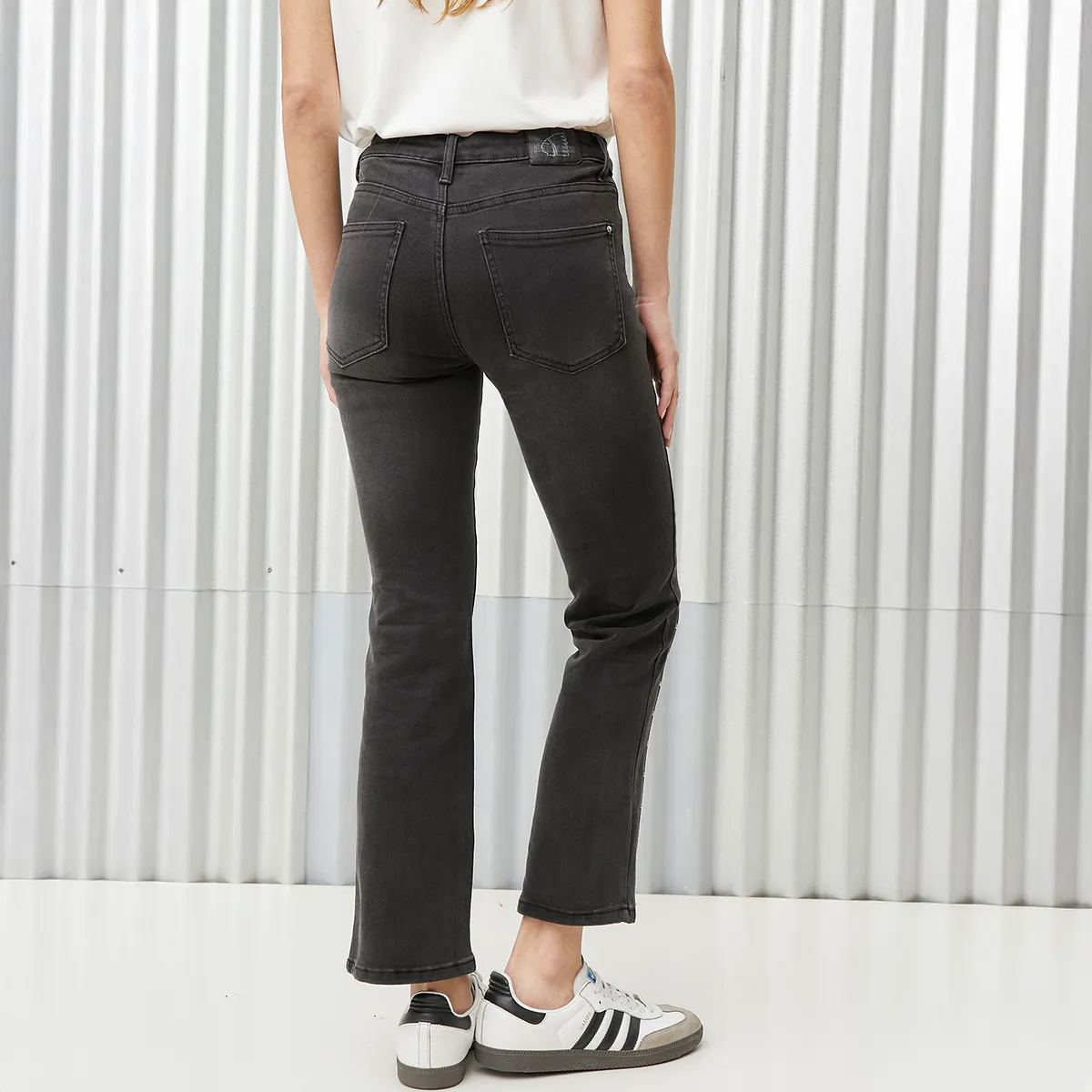 AMERICANINO - Jeans Flare Tiro Medio Mujer Americanino