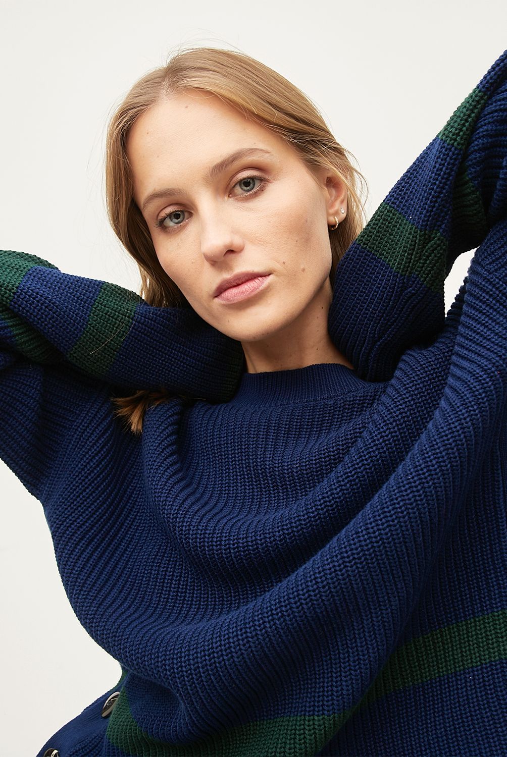 BASEMENT - Sweater Mujer Basement