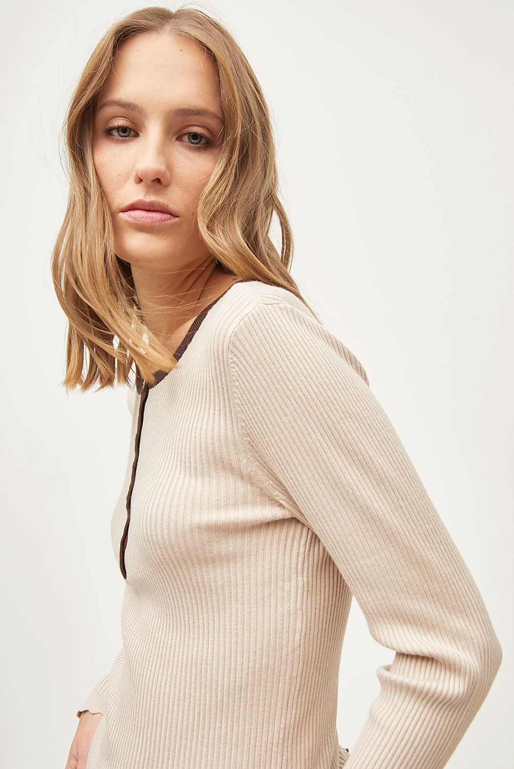 BASEMENT - Sweater Mujer Basement