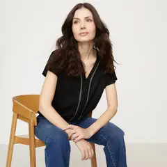 APOLOGY - Polera Manga Corta Mujer