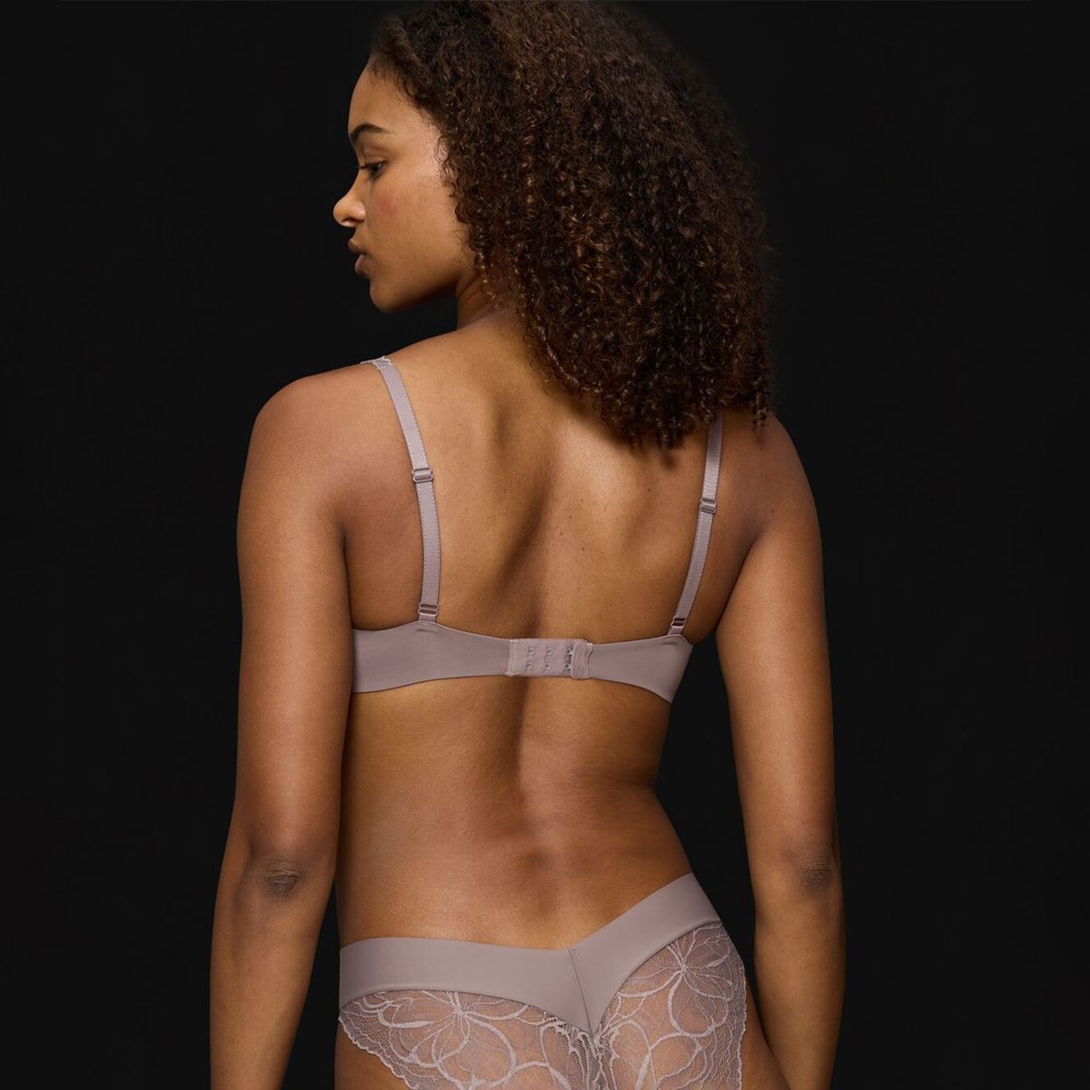 TRIUMPH - Sostén Body Make-Up Illusion Lace Mujer Triumph