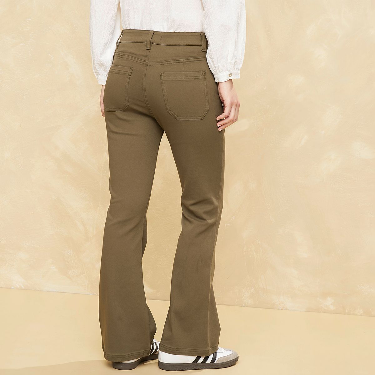 UNIVERSITY CLUB - Pantalón Flare Tiro Alto Mujer University Club