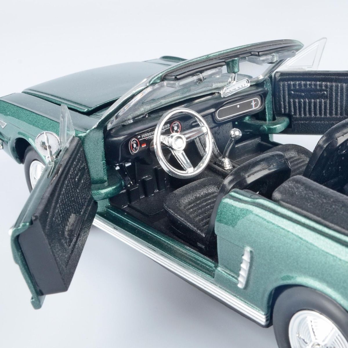 MOTORMAX - Auto coleccionable Ford Mustang Convertible 1964 1:24 Motormax