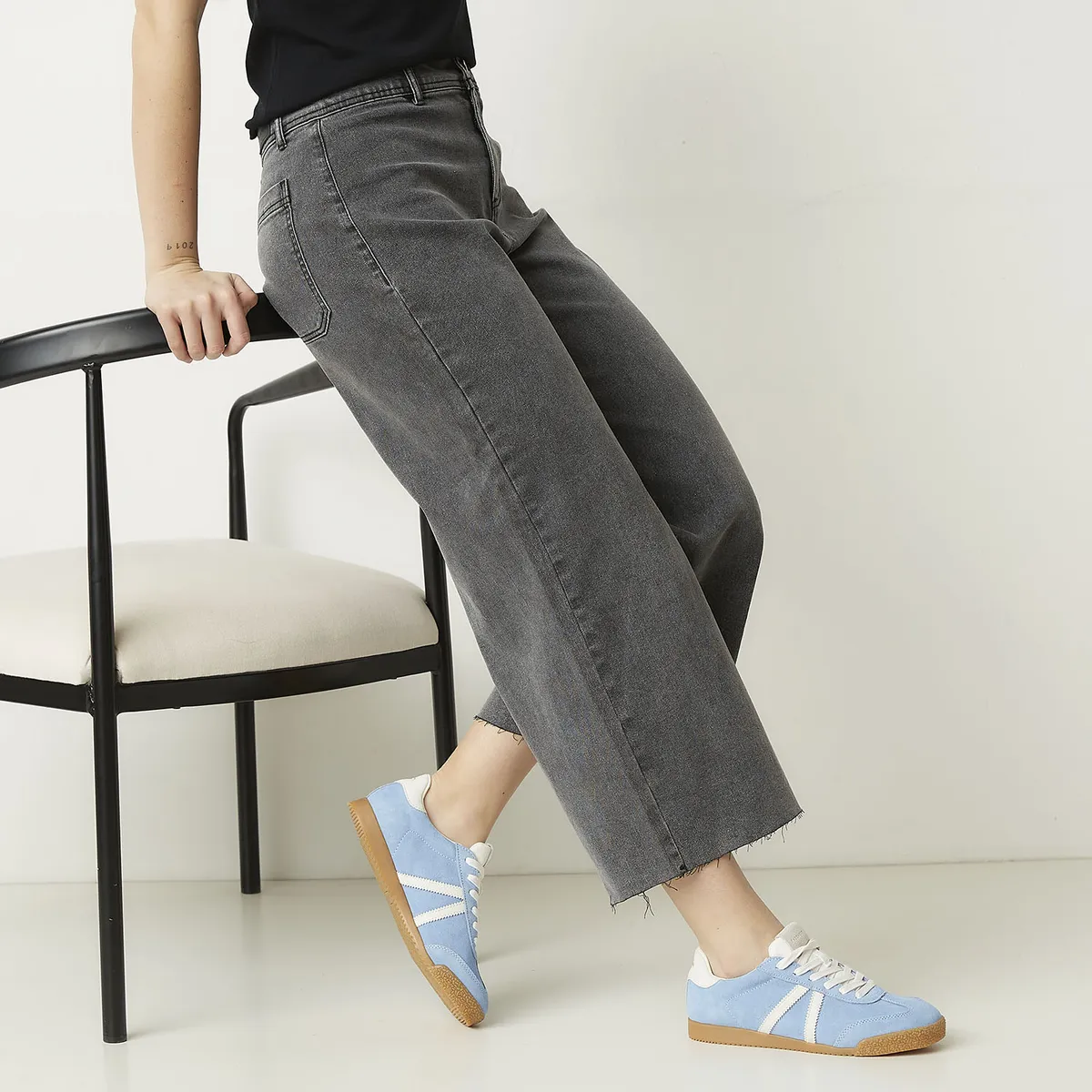 BASEMENT - Zapatilla Urbana Mujer Cuero Azul Basement