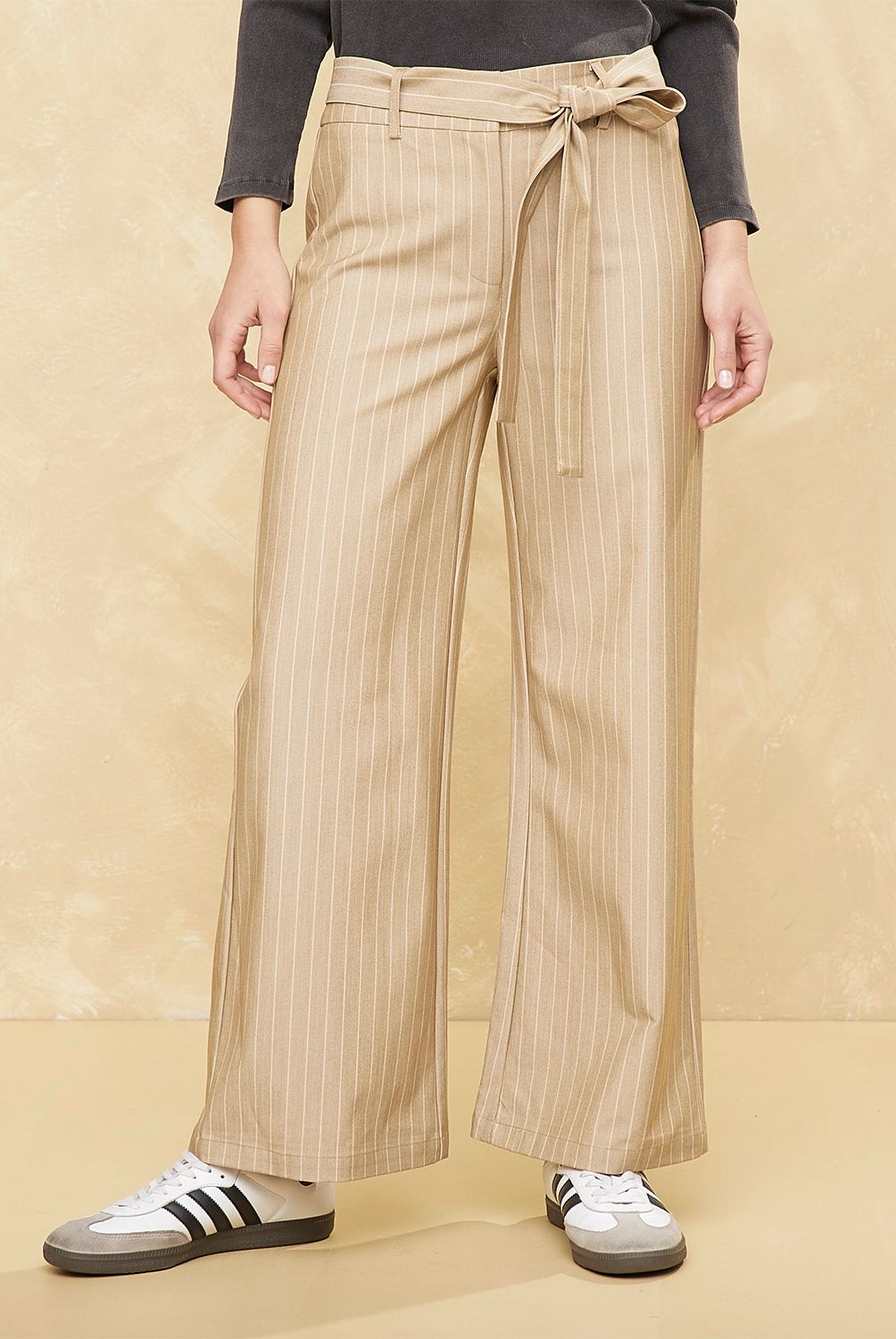 UNIVERSITY CLUB - Pantalón Flare Tiro Alto Mujer University Club