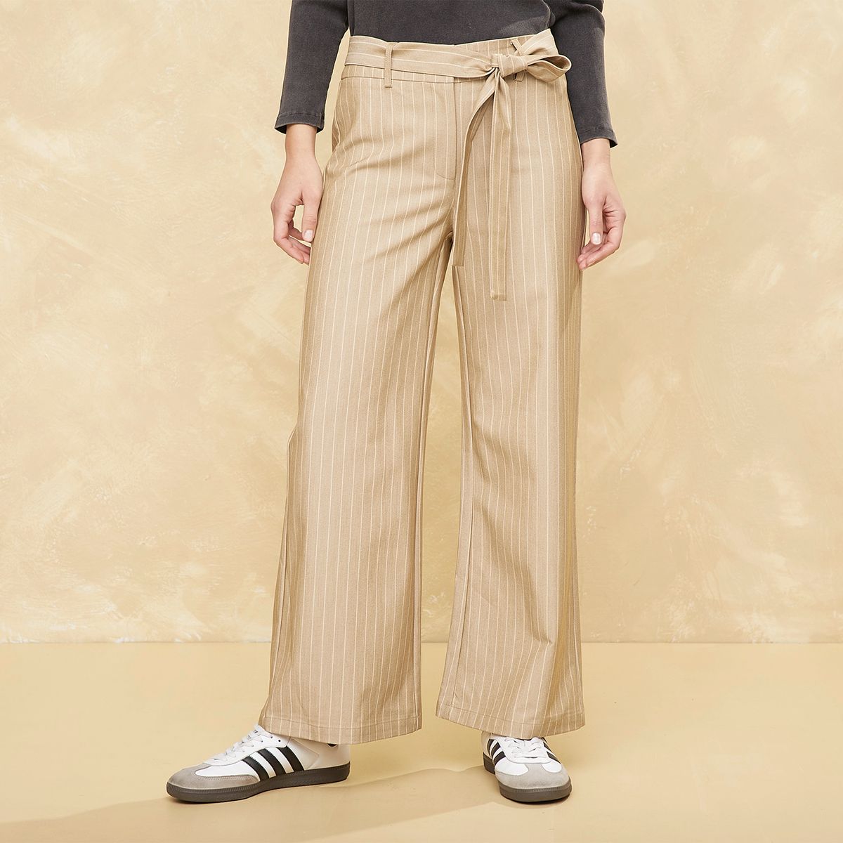 UNIVERSITY CLUB - Pantalón Flare Tiro Alto Mujer Casual University Club