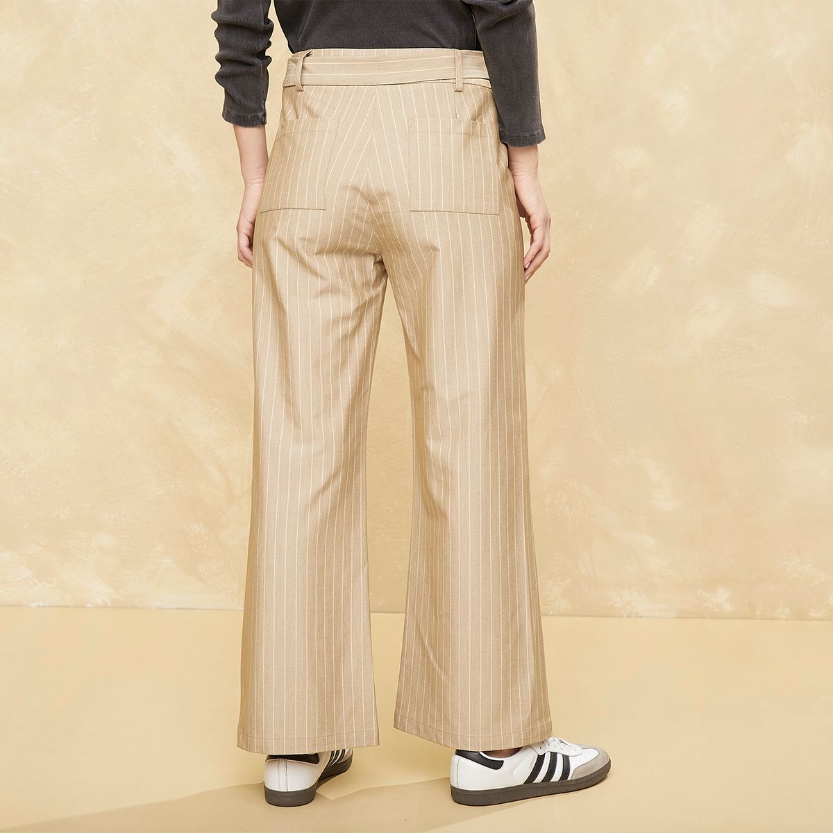 UNIVERSITY CLUB - Pantalón Flare Tiro Alto Mujer Casual University Club