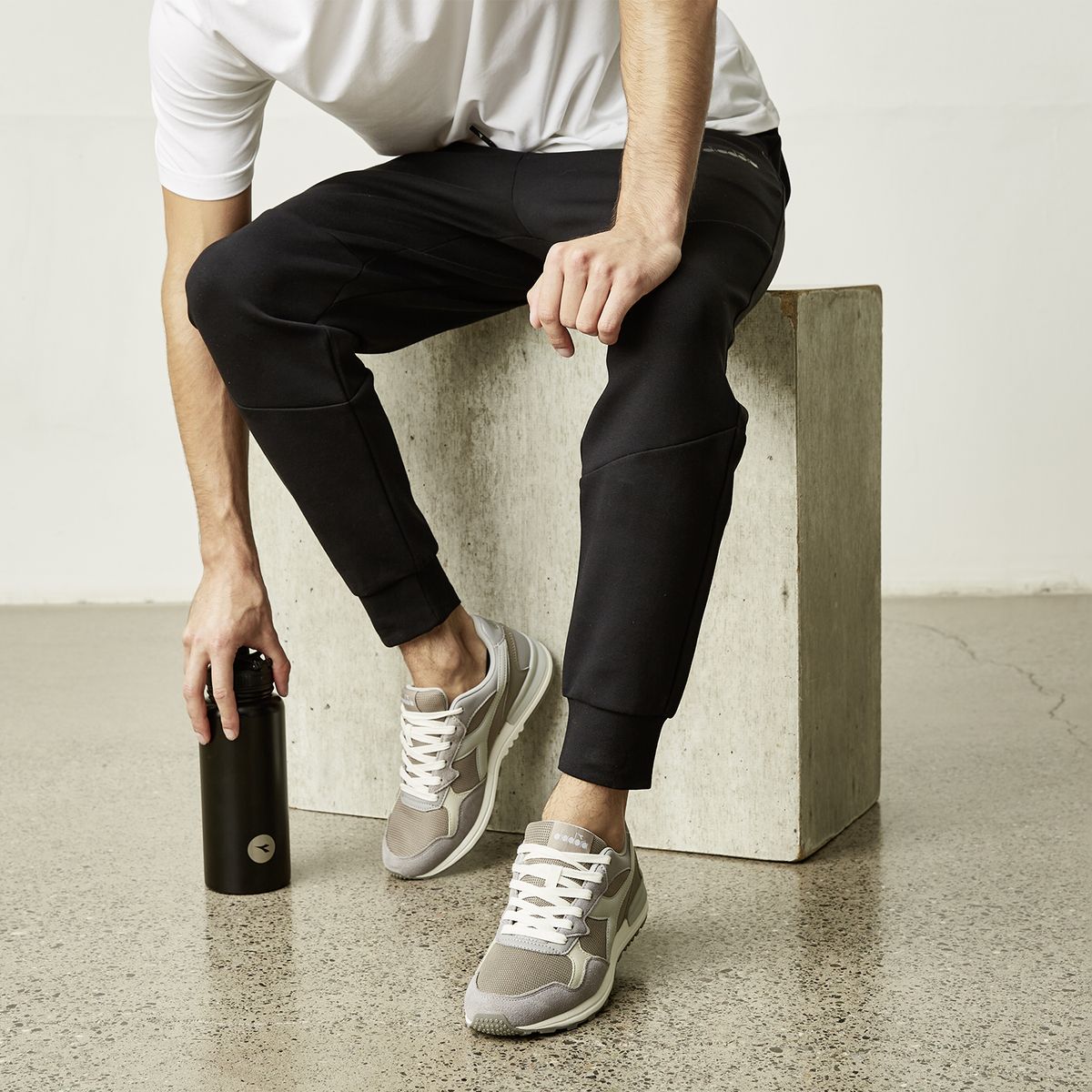 DIADORA - Vinfa Zapatilla Urbana Hombre Gris Diadora