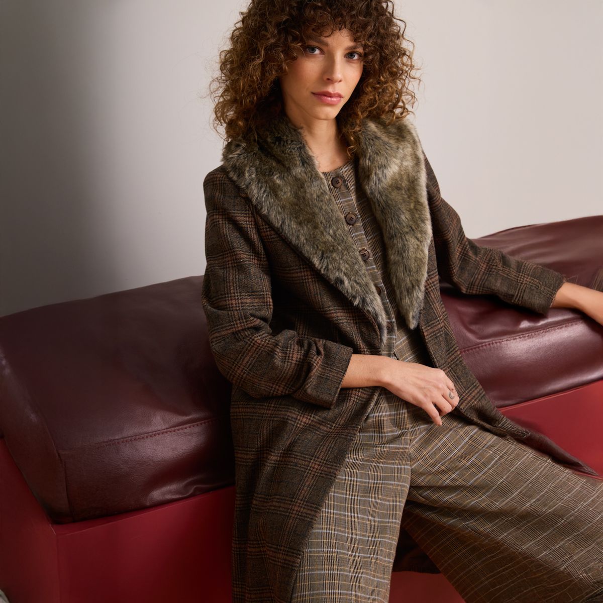 BASEMENT - Abrigo Fran Larrain Mujer Lana Basement