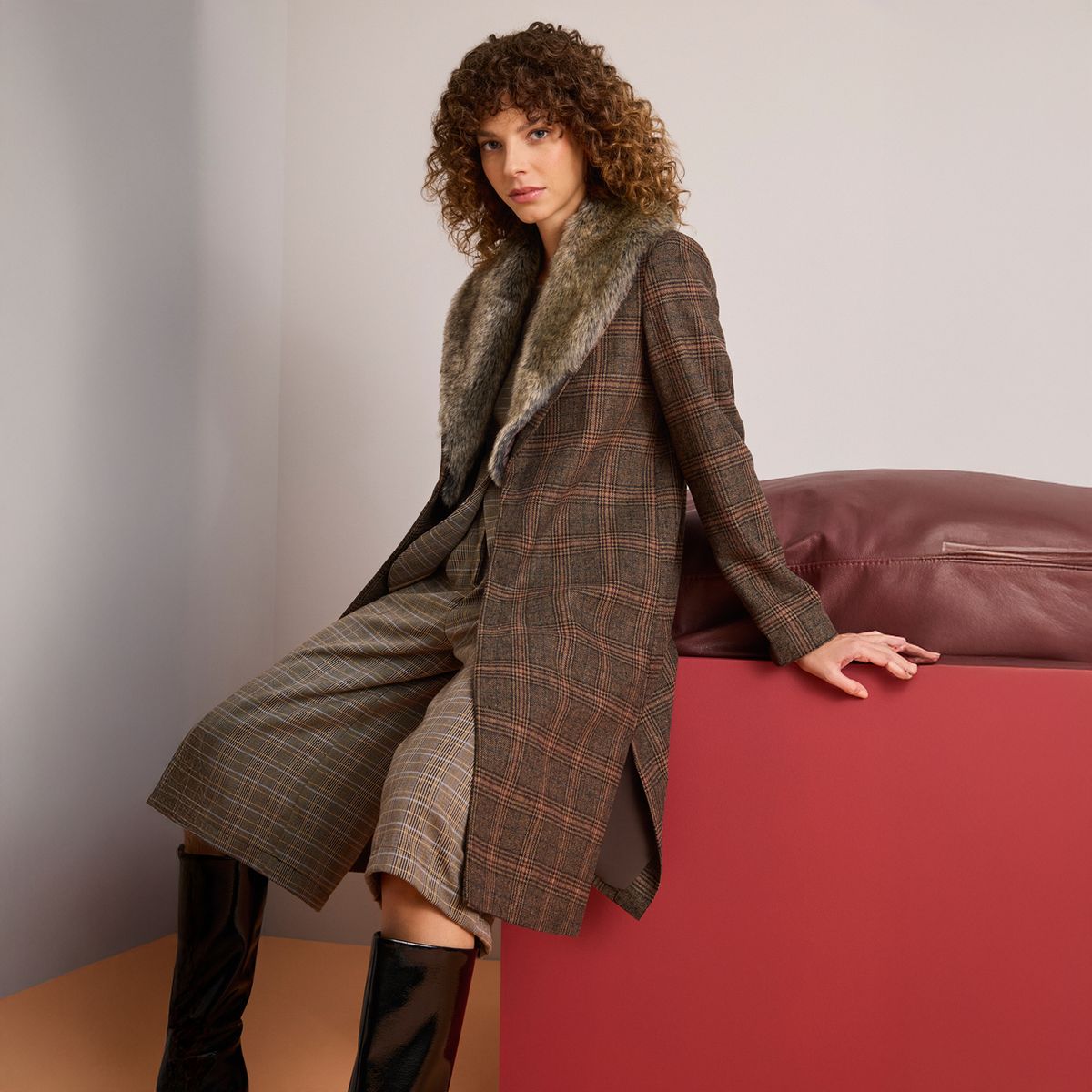 BASEMENT - Abrigo Fran Larrain Mujer Lana Basement