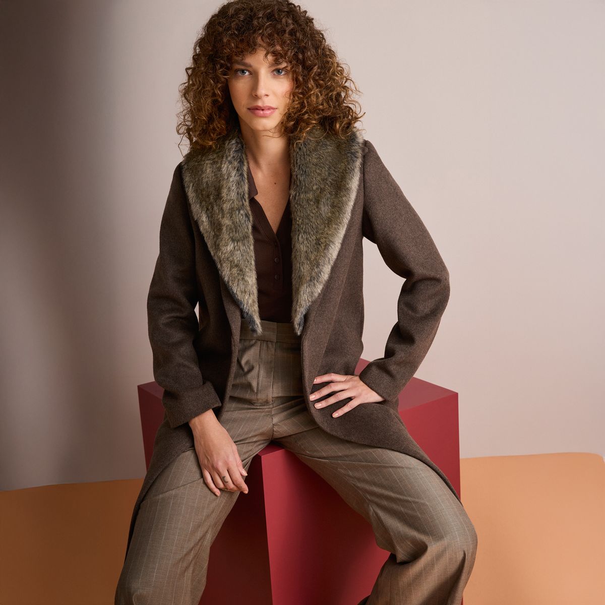 BASEMENT - Abrigo Fran Larrain Mujer Lana Basement