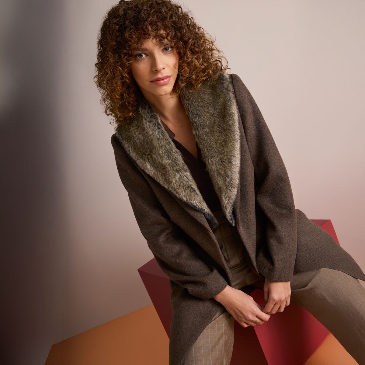 BASEMENT - Abrigo Fran Larrain Mujer Lana Basement