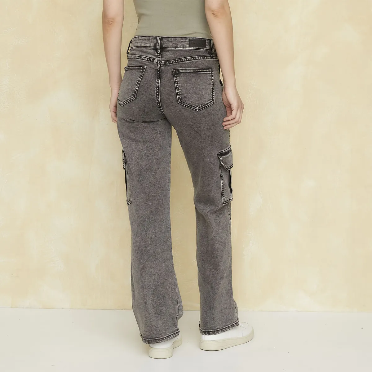 UNIVERSITY CLUB - Pantalón Cargo Tiro Alto Mujer University Club Algodón