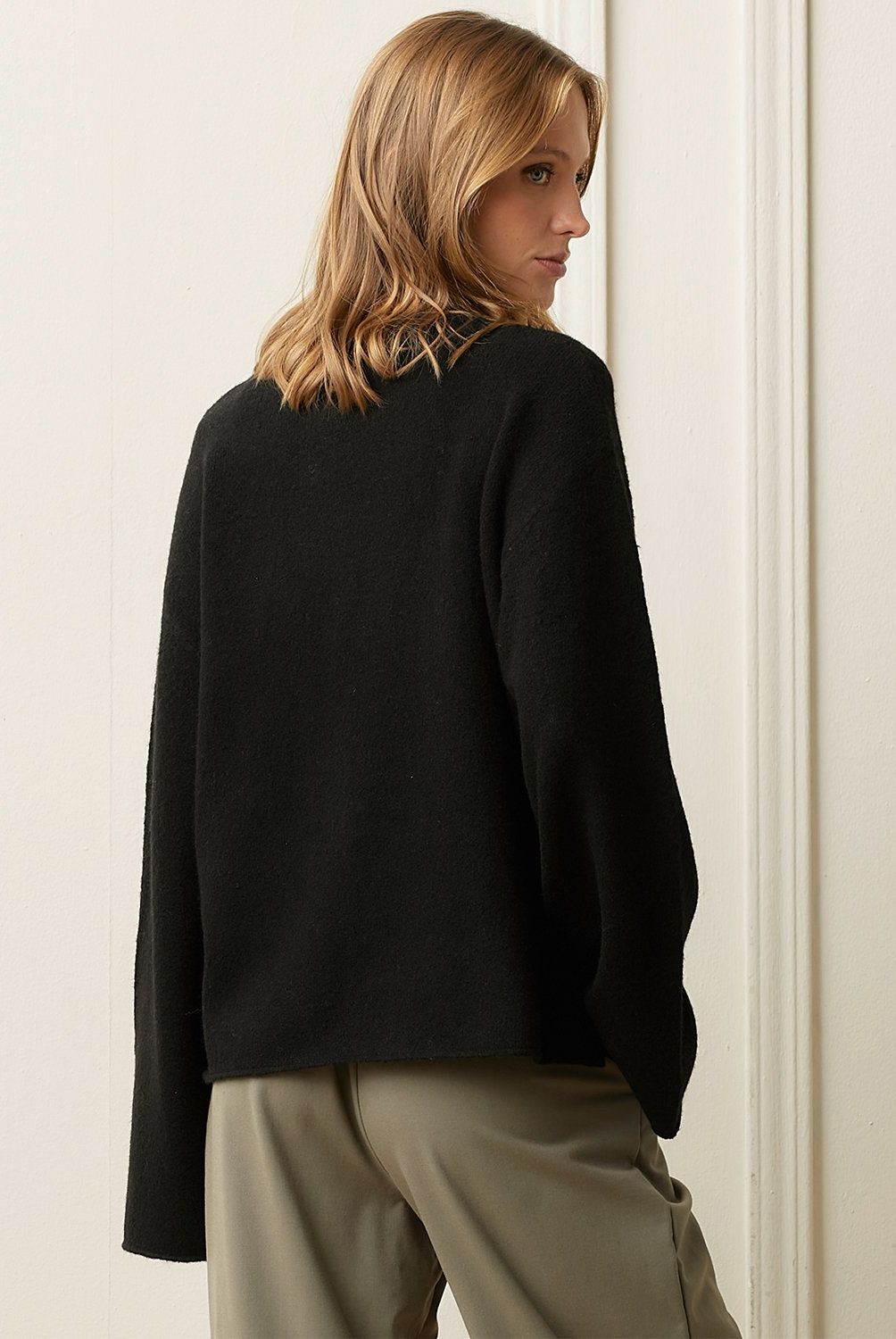 BASEMENT - Sweater Mujer Basement