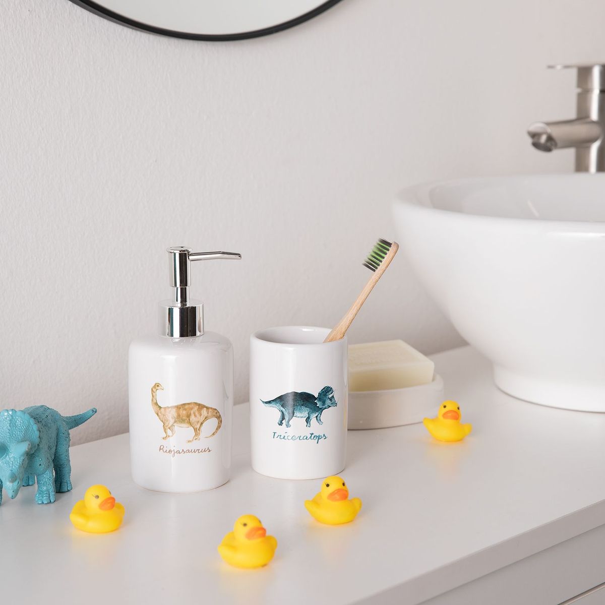 MICA KIDS - Set De Baño Dino 2 Piezas: Dispensador + Vaso Mica Kids