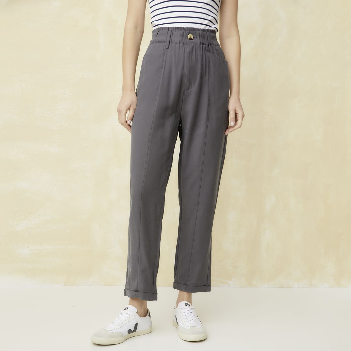 UNIVERSITY CLUB - Pantalón Carrot Tiro Medio Mujer University Club