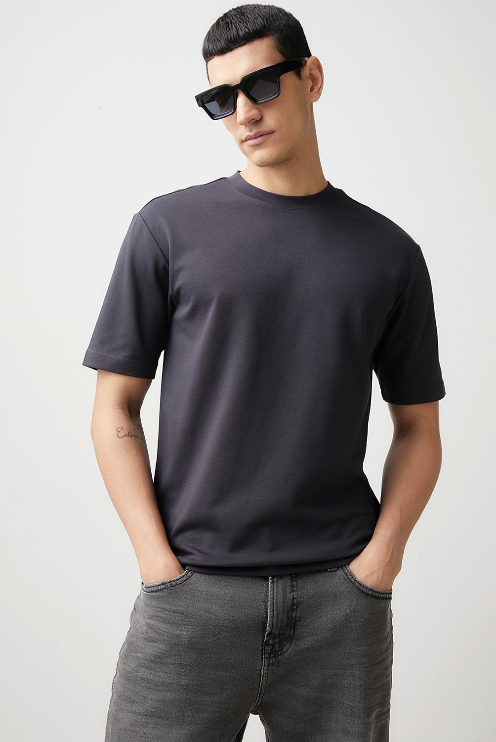 BASEMENT - Polera Manga Corta Algodón Hombre Basement