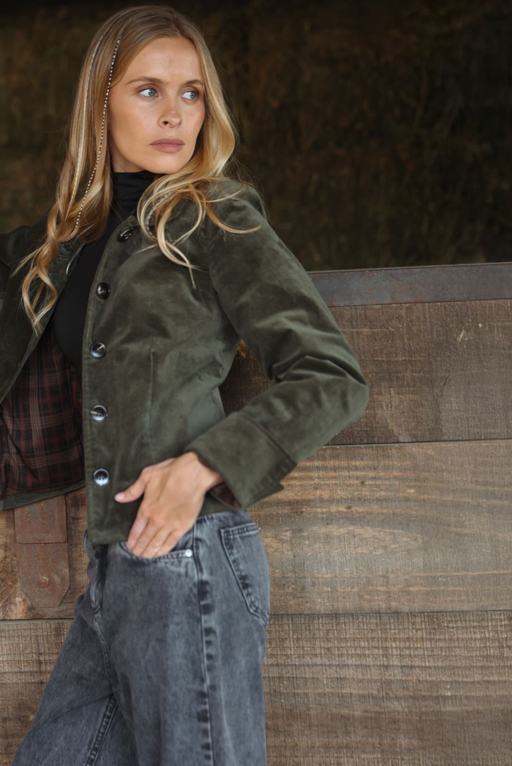 BASEMENT - Chaqueta Mujer Paula Mekis