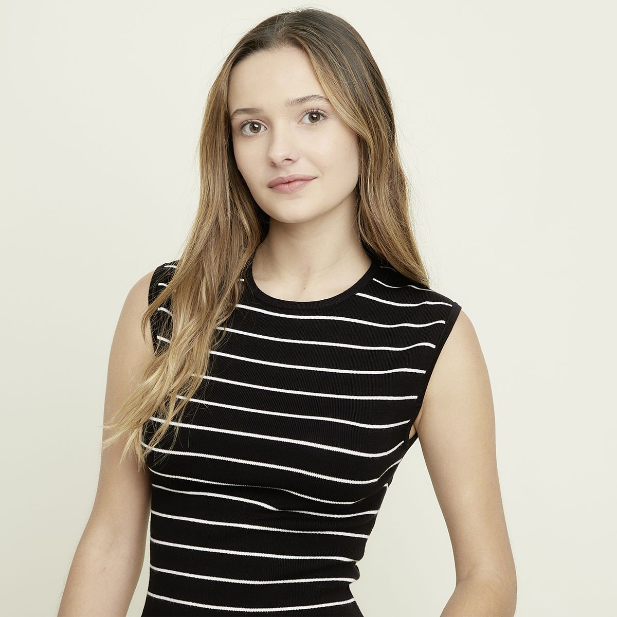 SYBILLA - Polera Sin Manga Mujer Sybilla