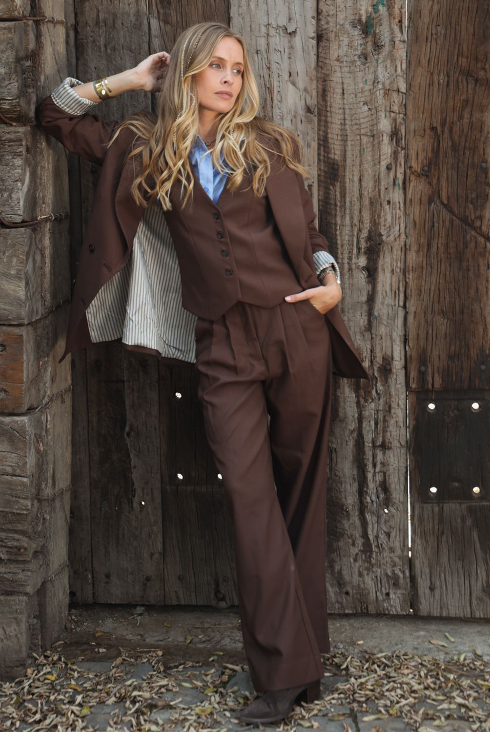 BASEMENT - Blazer Mujer Paula Mekis
