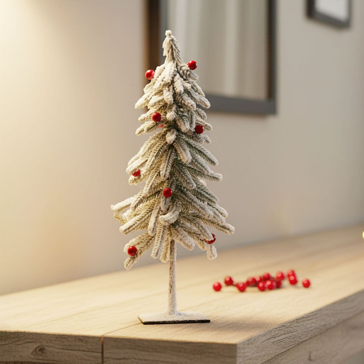 MICA - Adorno Árbol Navidad Pino Nevado Con Frutos Rojos 35 Cm Mica