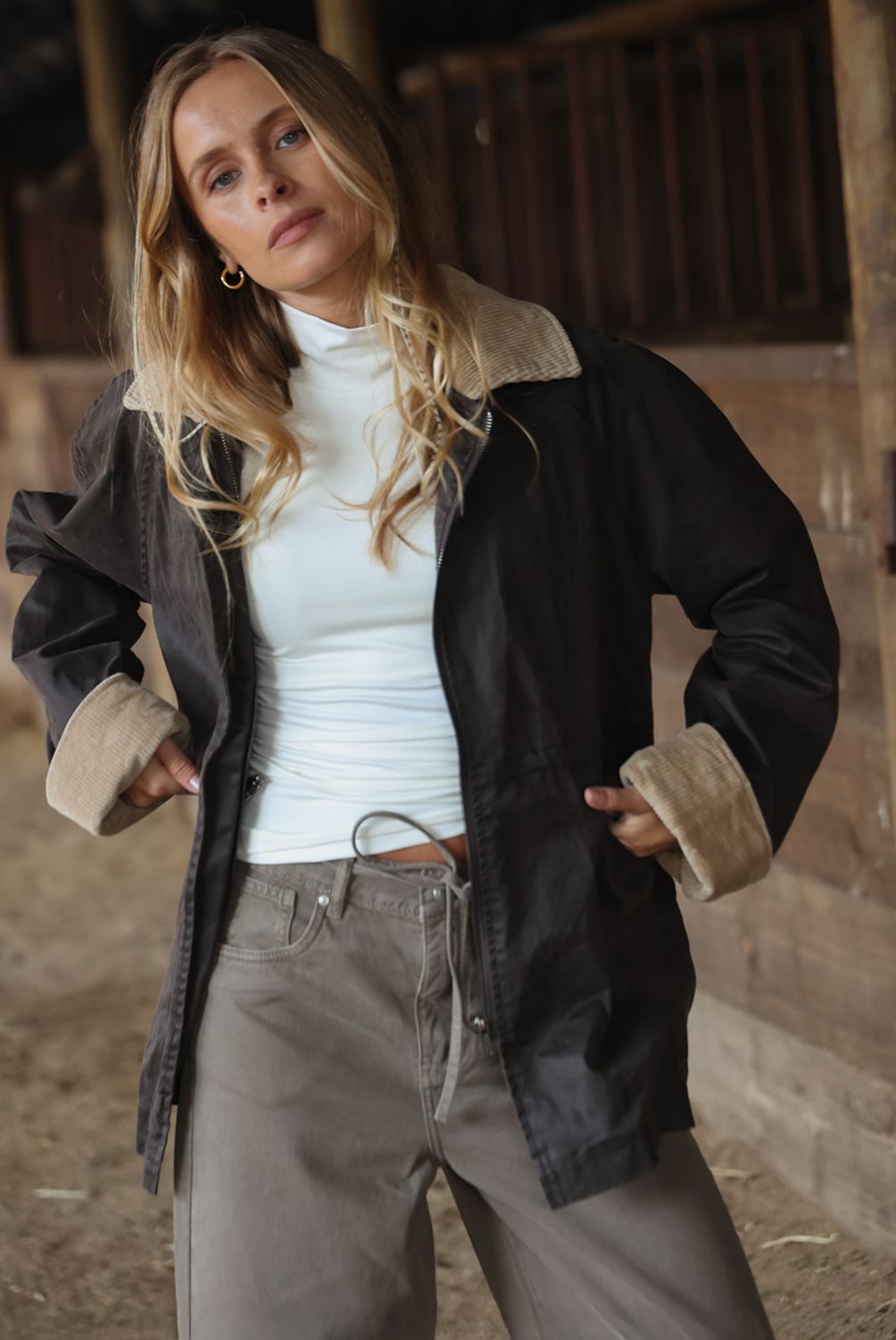 BASEMENT - Chaqueta Mujer Paula Mekis
