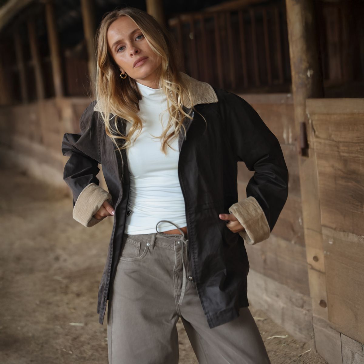 BASEMENT - Chaqueta Mujer Paula Mekis