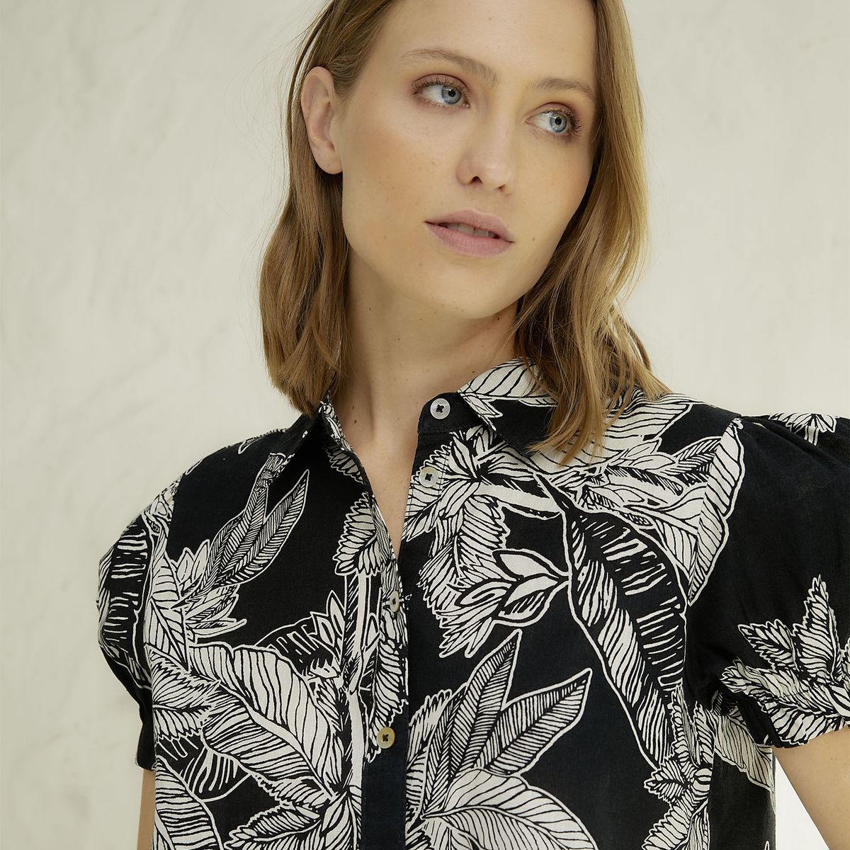 BASEMENT - Blusa Manga Corta Lino Mujer Basement