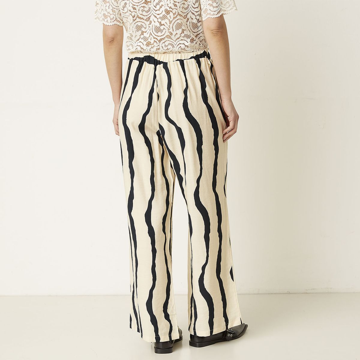 BASEMENT - Pantalón Mujer Basement