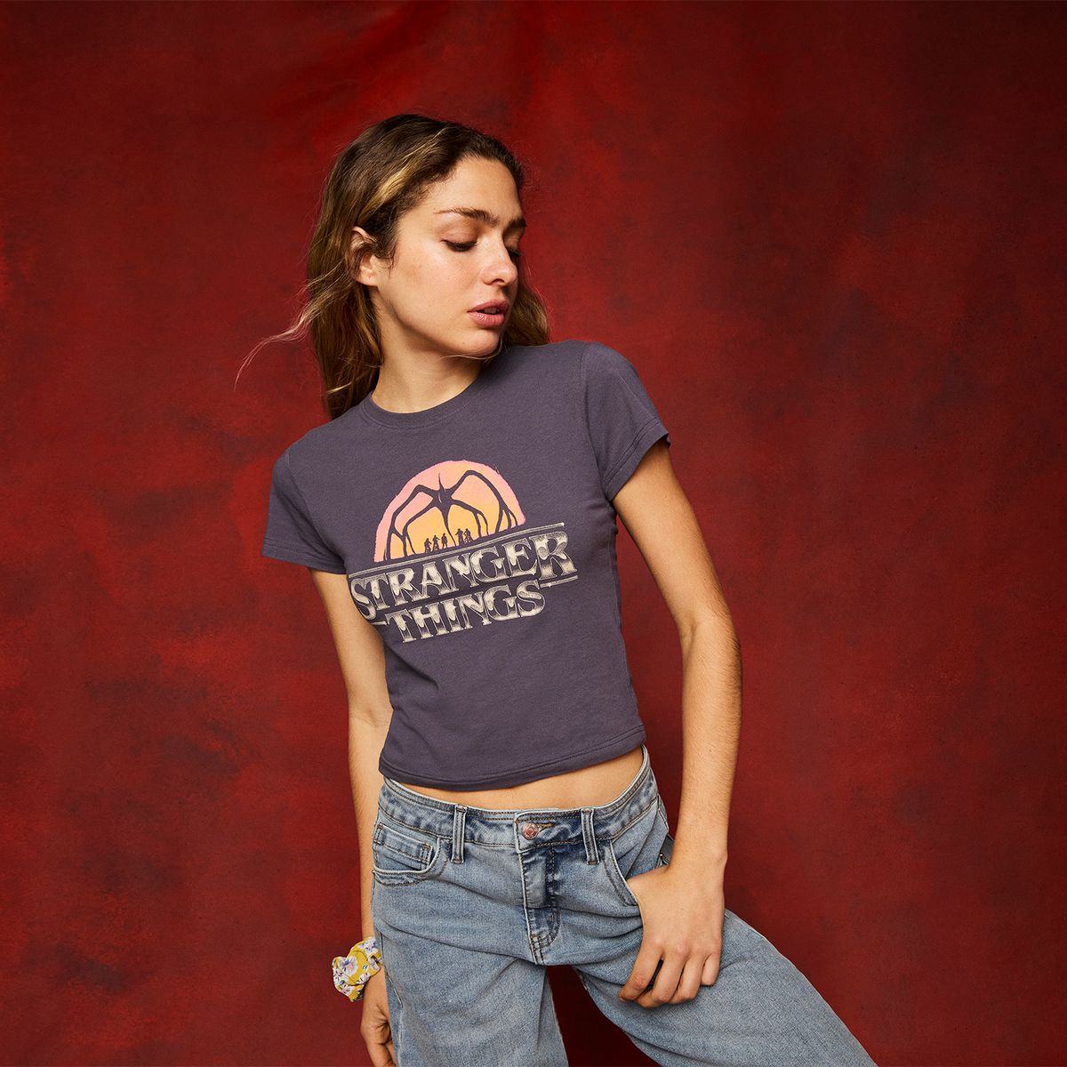 SYBILLA - Polera Stranger Things Mujer Sybilla