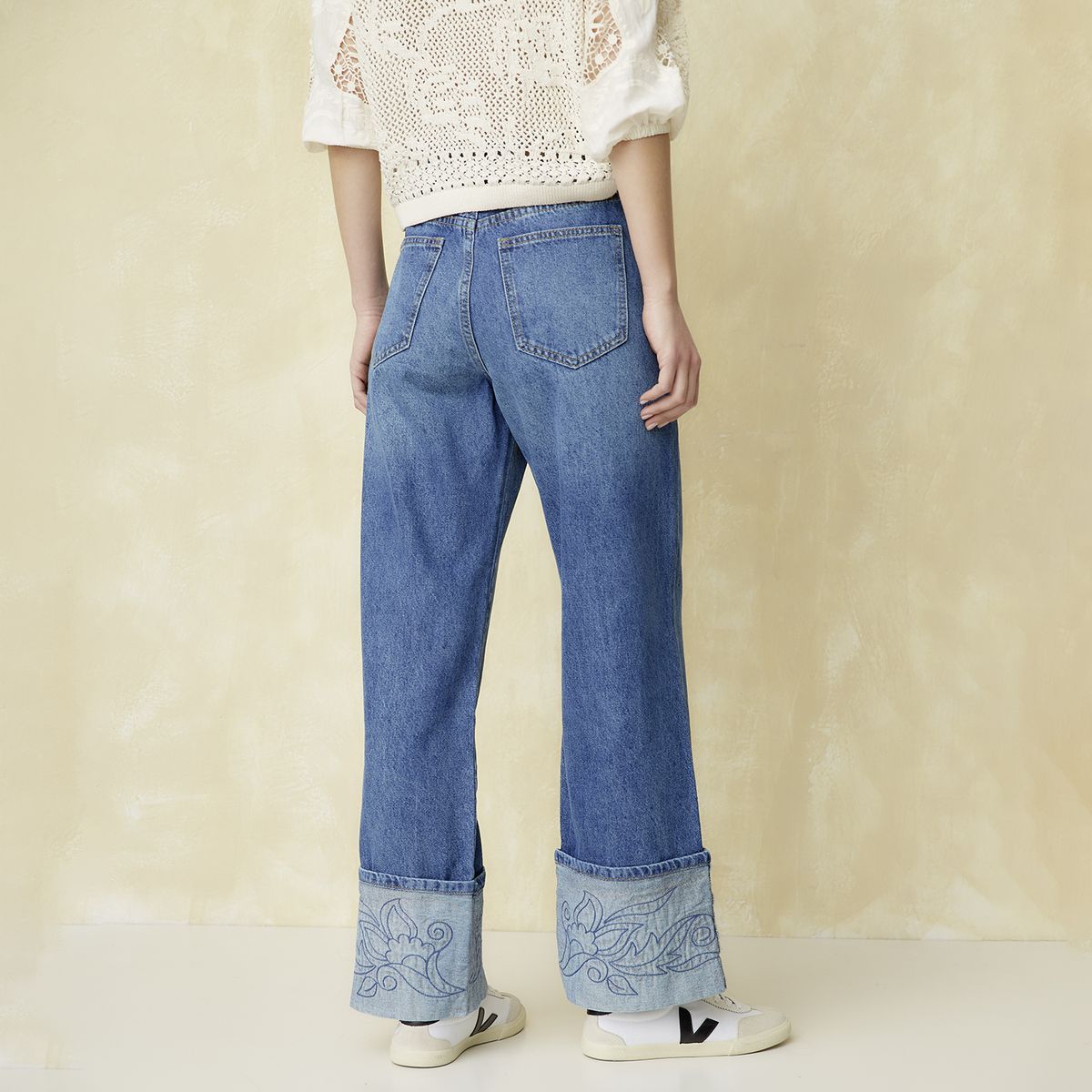 UNIVERSITY CLUB - Jeans Straight Tiro Medio Mujer University Club