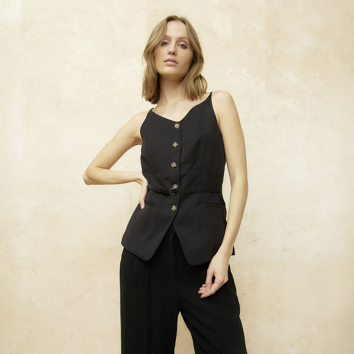 BASEMENT - Vest Mujer Basement