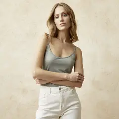 BASEMENT - Polera Sin Mangas Mujer