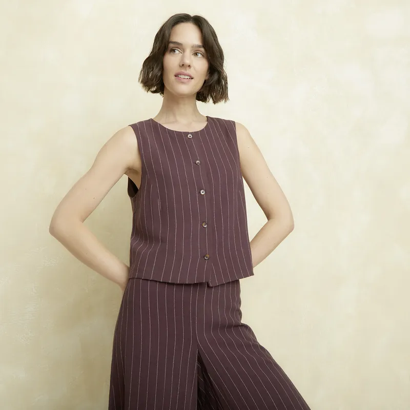 UNIVERSITY CLUB - Vest Mujer University Club