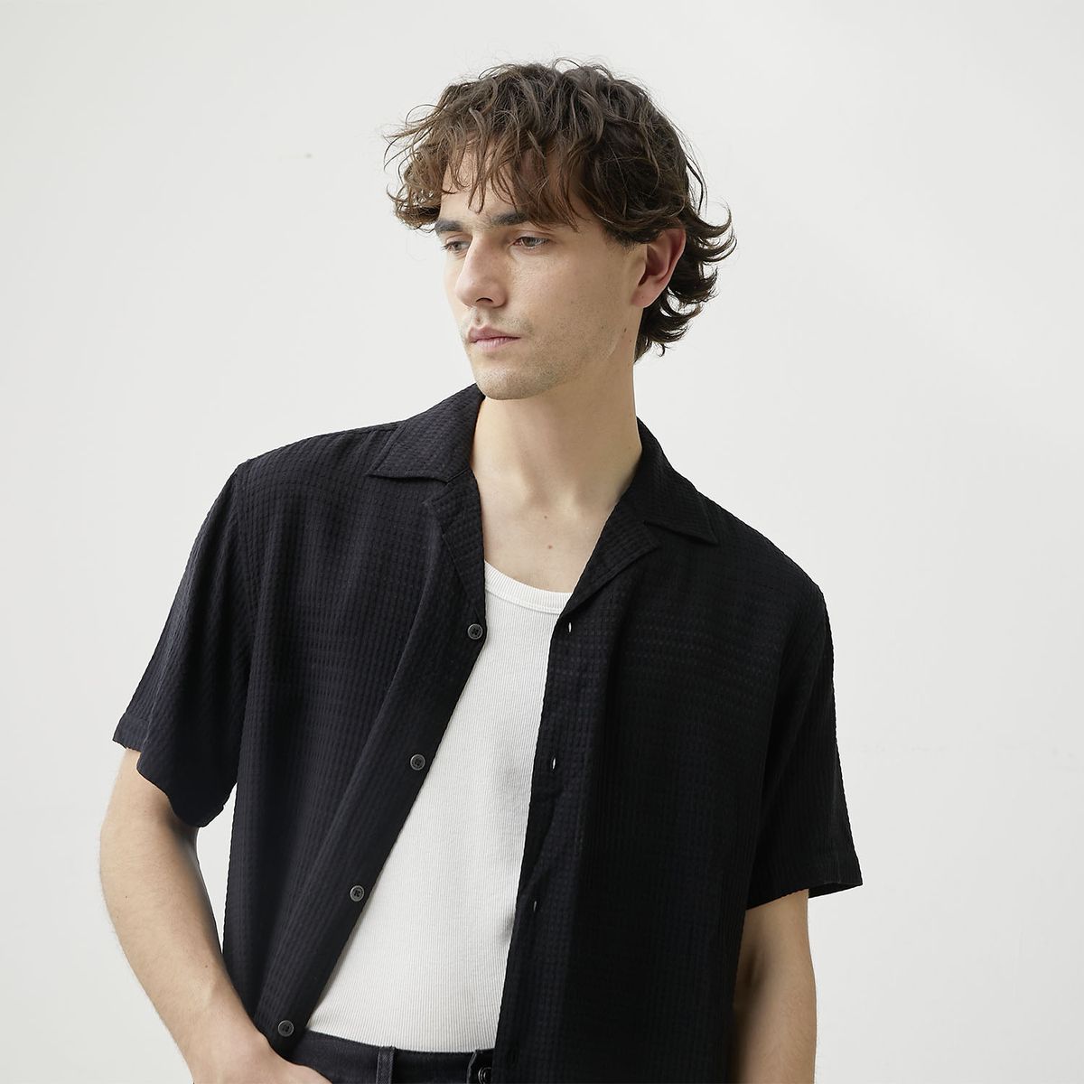 BASEMENT - Camisa Casual Manga Corta Hombre Basement