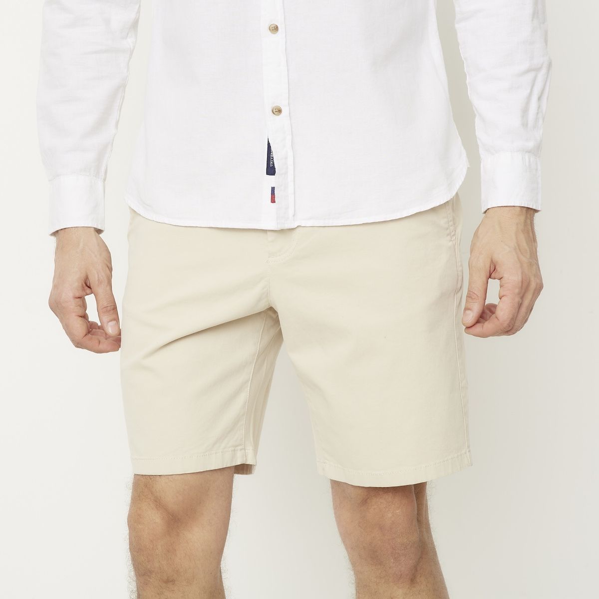 UNIVERSITY CLUB - Bermuda Chino Hombre University Club