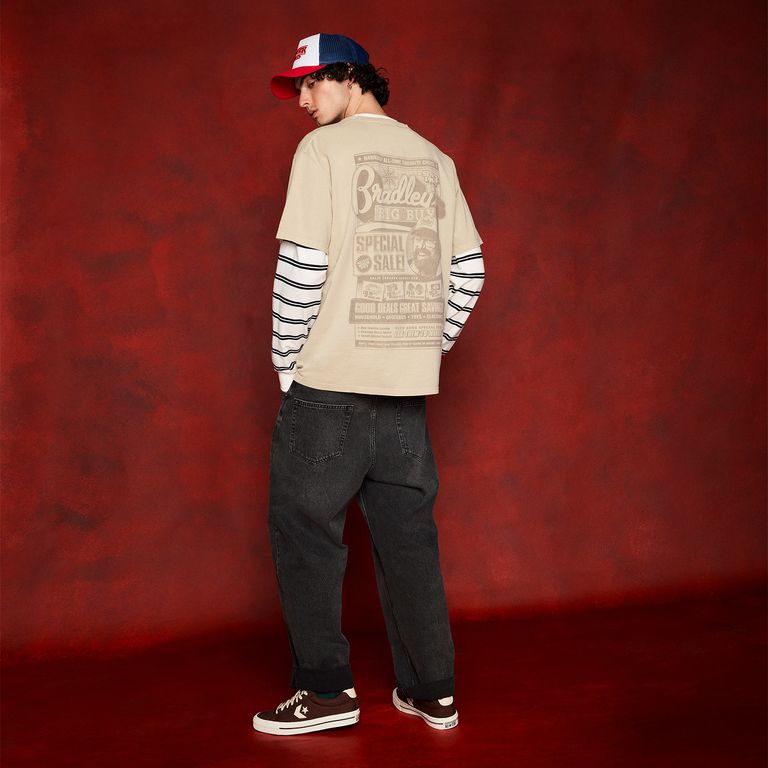 STRANGER THINGS Polera Manga Corta Hombre