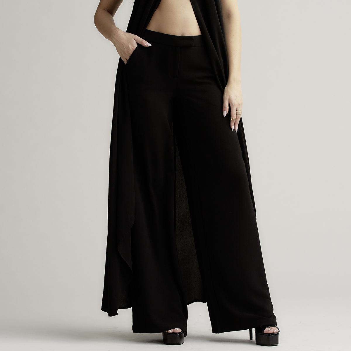 MOSSIMO - Pantalón Recto Tiro Medio Mujer X Emilia Dides Mossimo