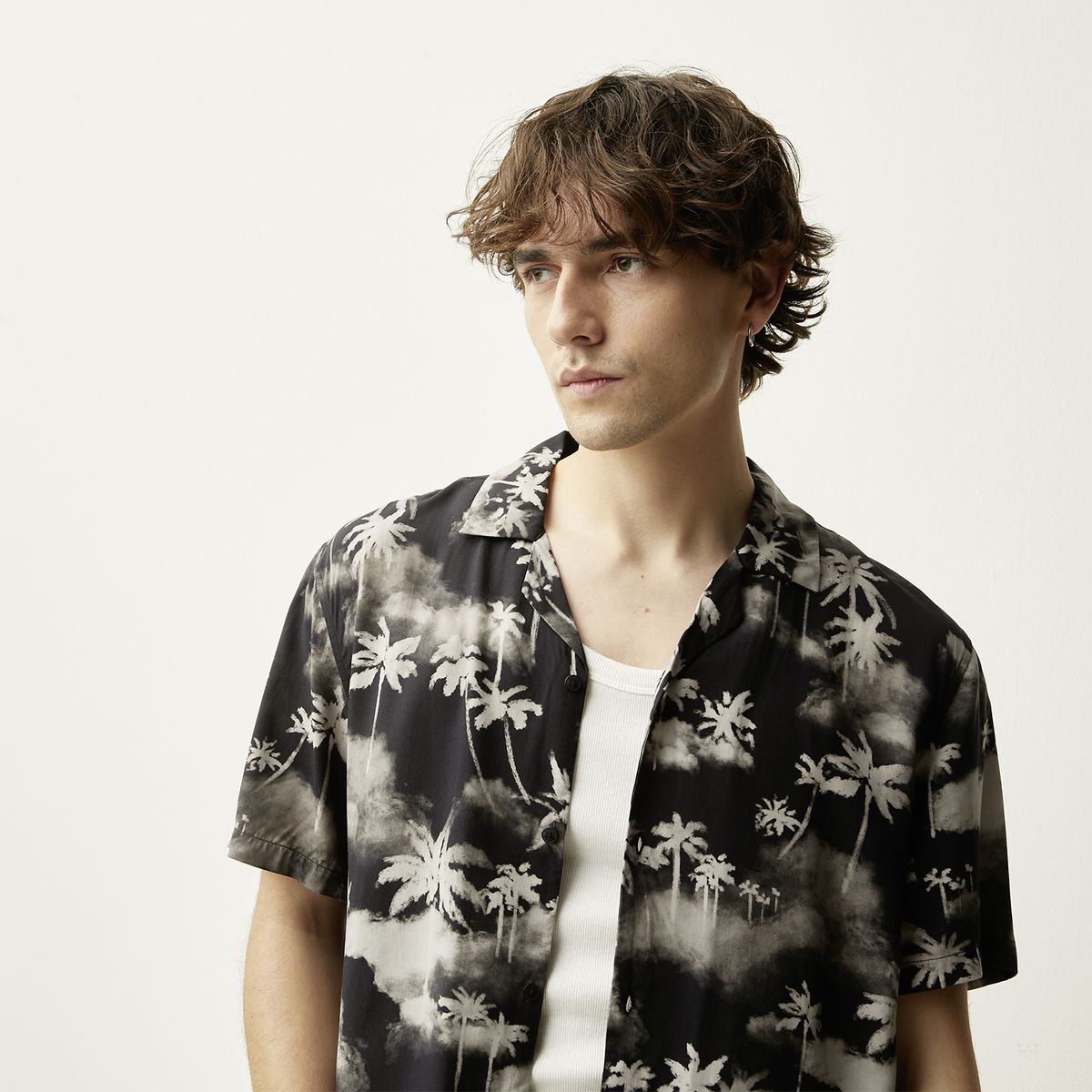 BASEMENT - Camisa Casual Manga Corta Viscosa Hombre Basement