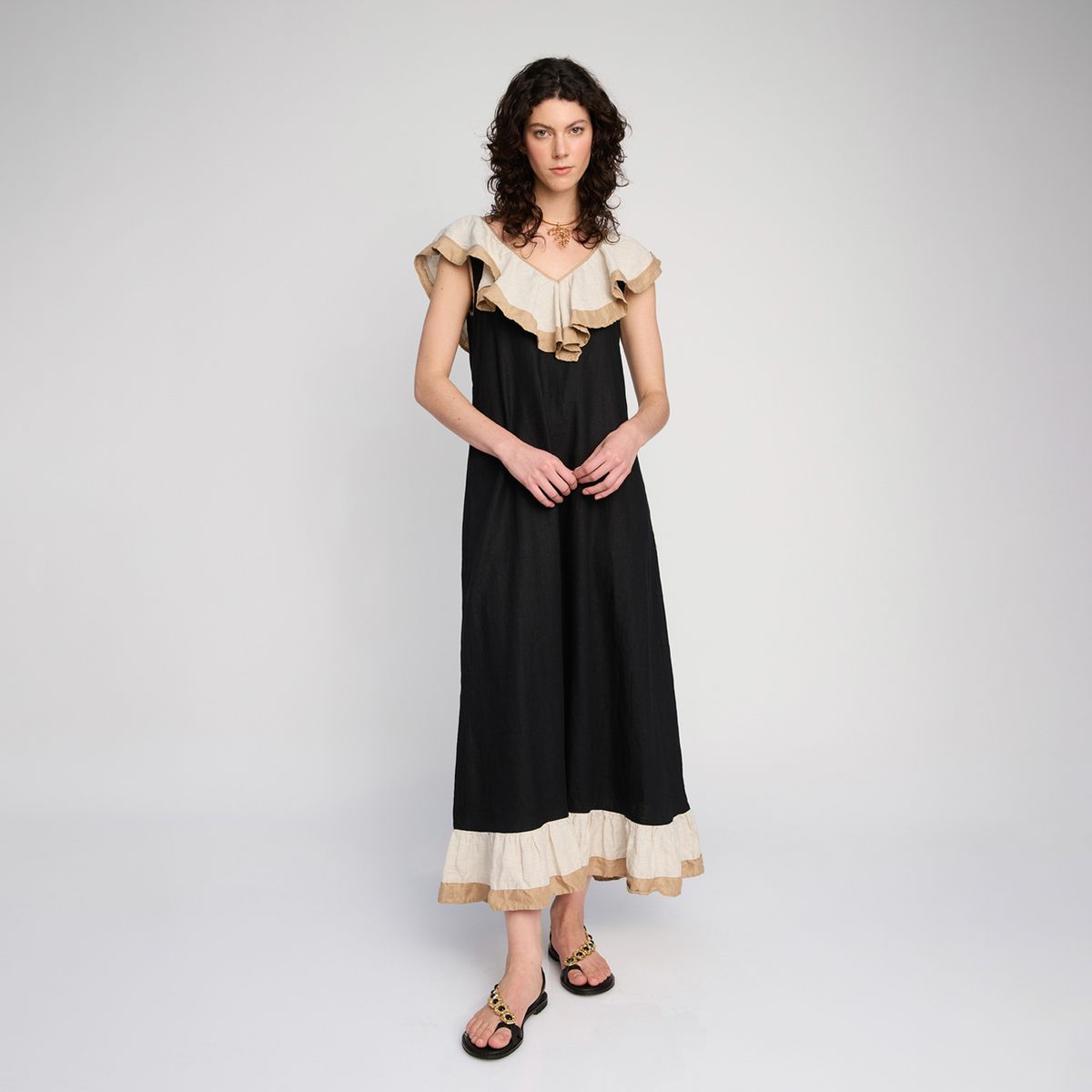 BASEMENT - Vestido Mujer 100% Lino x Fran Larrain Basement