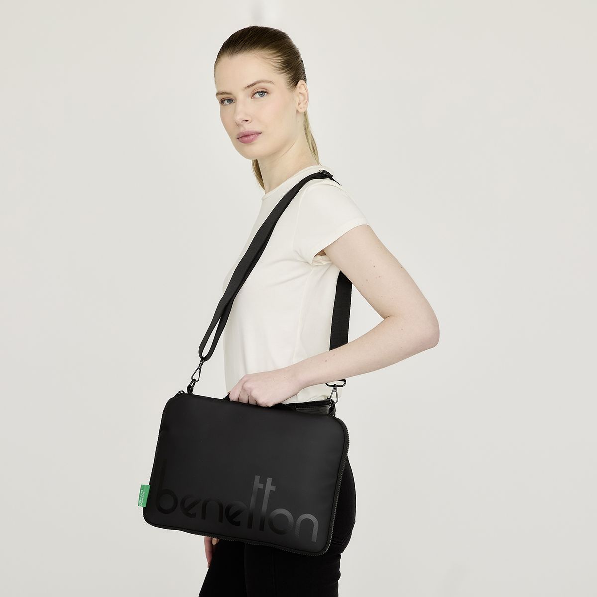 BENETTON - Bolso Porta Notebook 14" Benetton