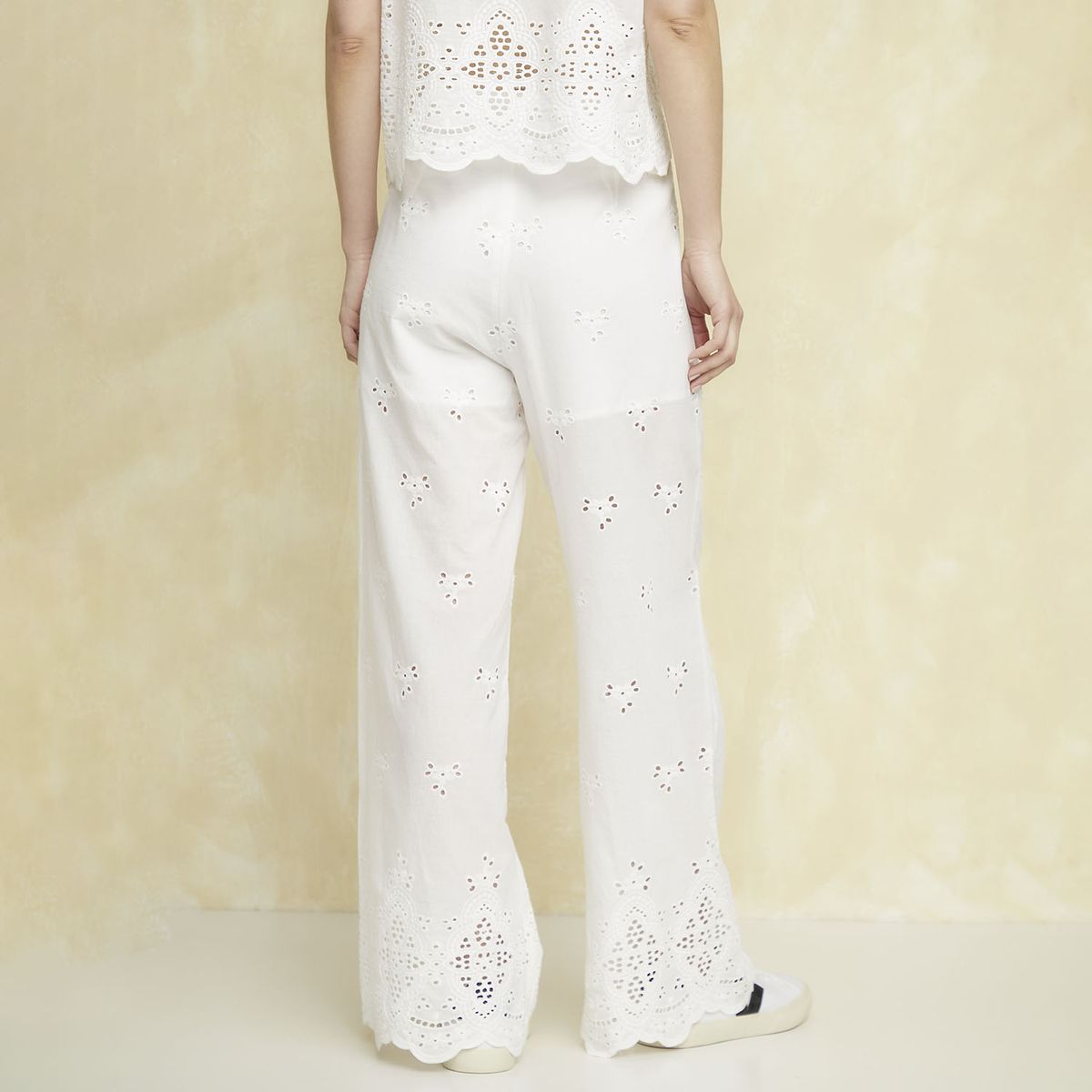 UNIVERSITY CLUB - Pantalón Classic Fit Tiro Alto Mujer University Club