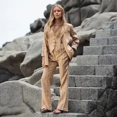 BASEMENT - Blazer Mujer Paula Mekis