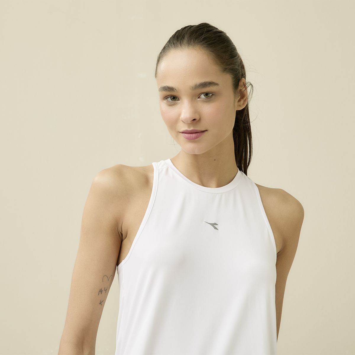 DIADORA - Polera Deportiva Manga Corta Mujer Diadora