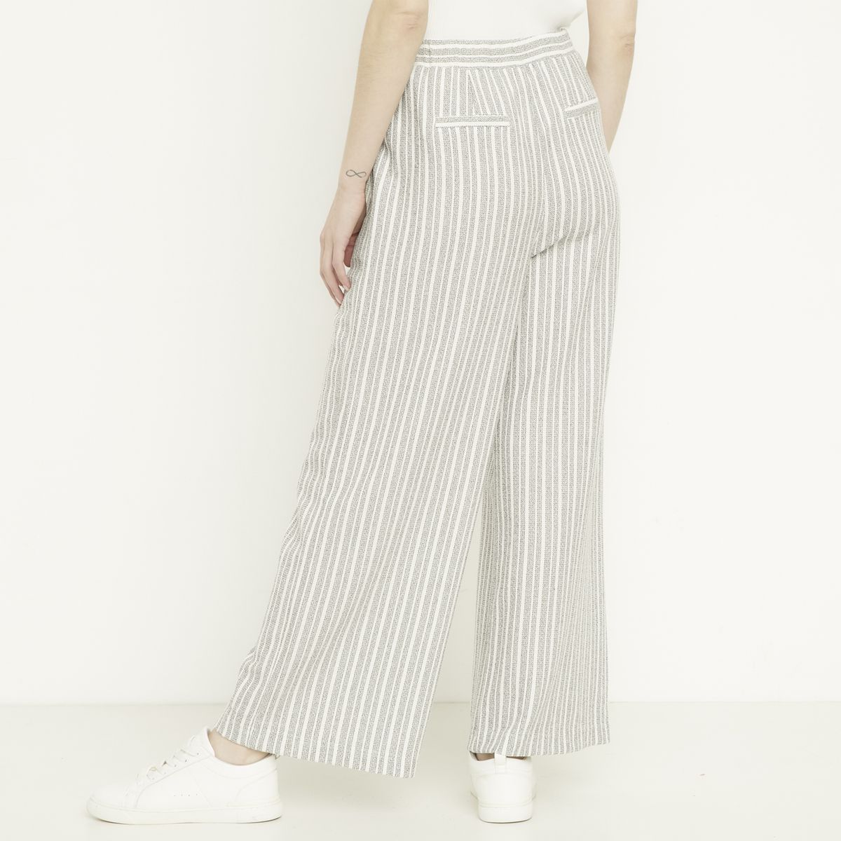 NEWPORT - Pantalón Tiro Medio Mujer Newport