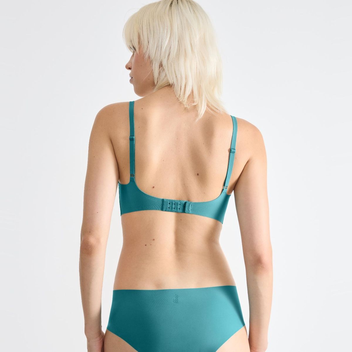 SLOGGI - Sostén Ultra Bra Zero Feel Mujer Sloggi