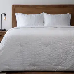 BASEMENT HOME - Cubrecama Liso Text Piano