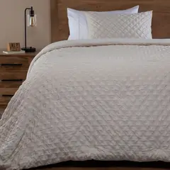 BASEMENT HOME - Cubrecama Liso Text Rombo