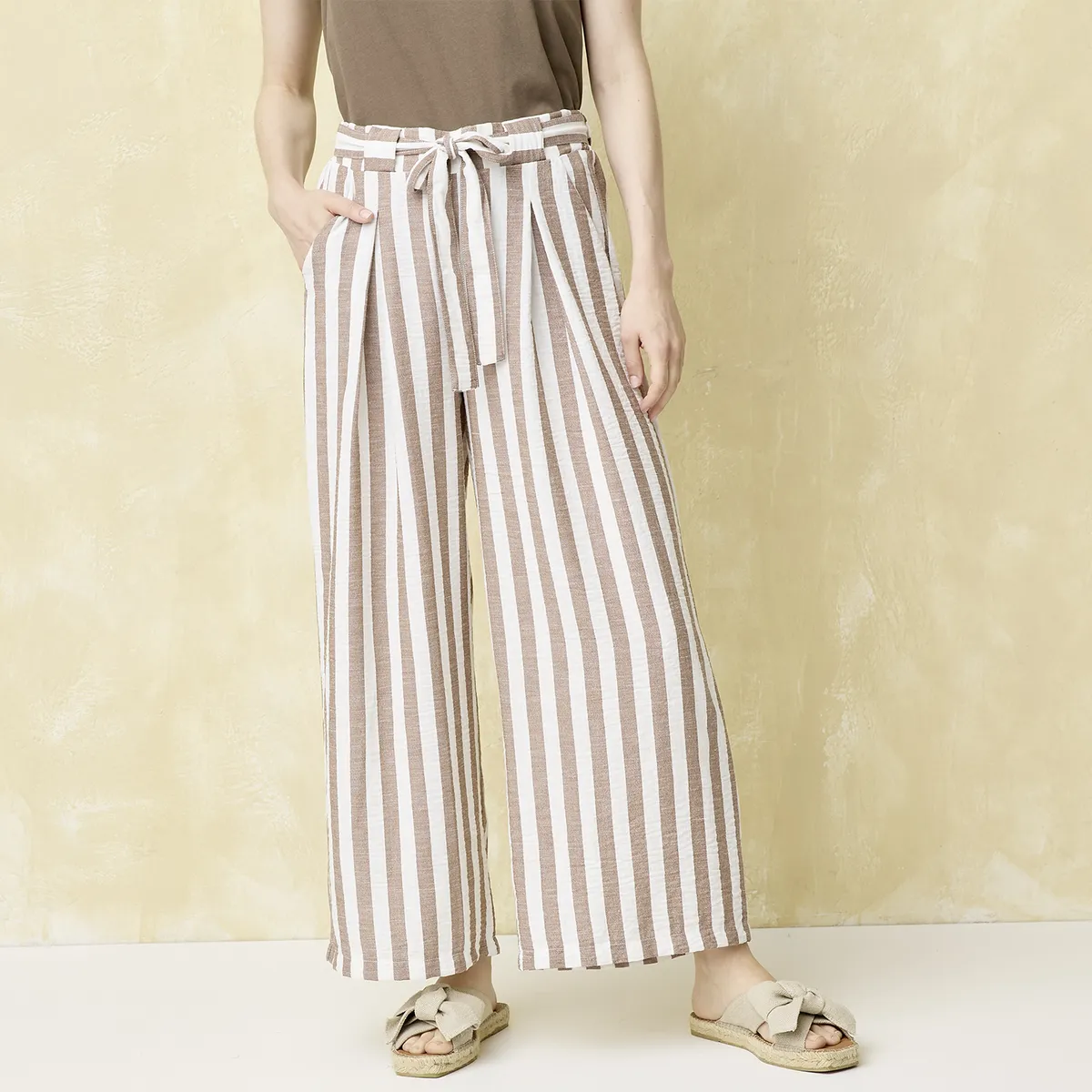 UNIVERSITY CLUB - Pantalón Classic Fit Tiro Alto Mujer University Club